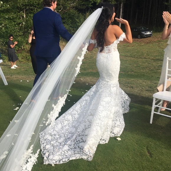 Pnina Tornai Wedding Gown - Picture 6 of 6